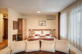 Гостевой дом Guest Rooms Tsarevets Велико-Тырново Апартаменты-21